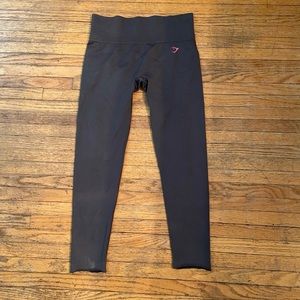 Gymshark gray seamless cropped leggings sz m